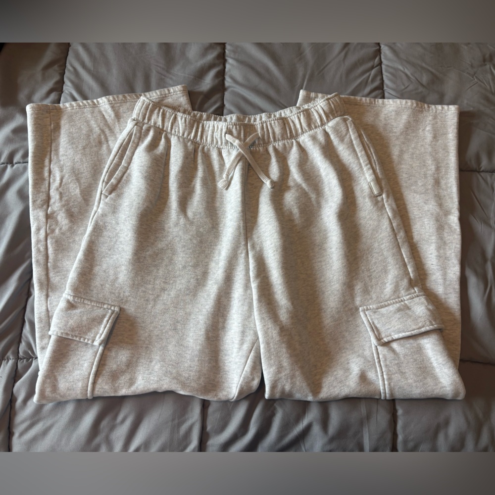 Hollister Gilly Hicks Light Gray Fleece-Lined Sweatpants, Size L